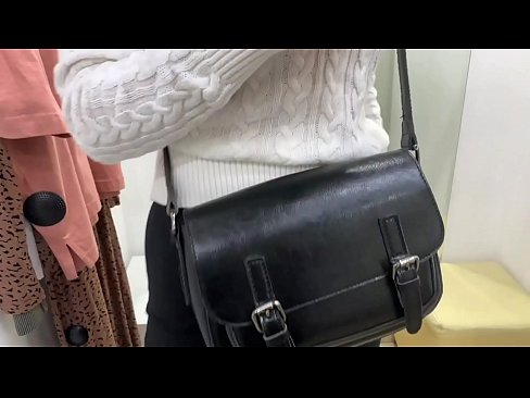 ❤️ Masturbasi umum saka asu enom FeralBerry karo dildo ing kamar fitting ❤ Video porno ing kita  ️❤
