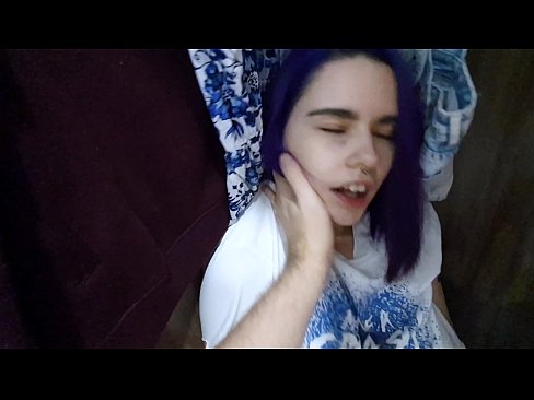 ❤️ Ketemu adhine ing lemari lan mbantu dheweke cum ❤ Video porno ing kita  ️❤